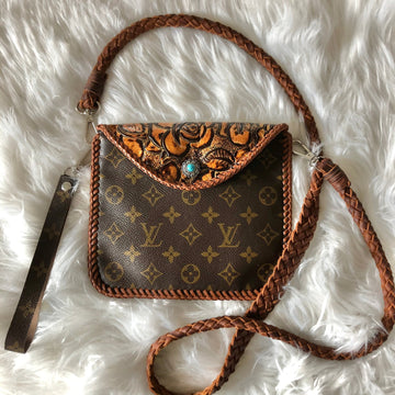 The Falcon with Back Pocket - CaramelPrestige Totes Bags Wristlet/Crossbody/Clutch