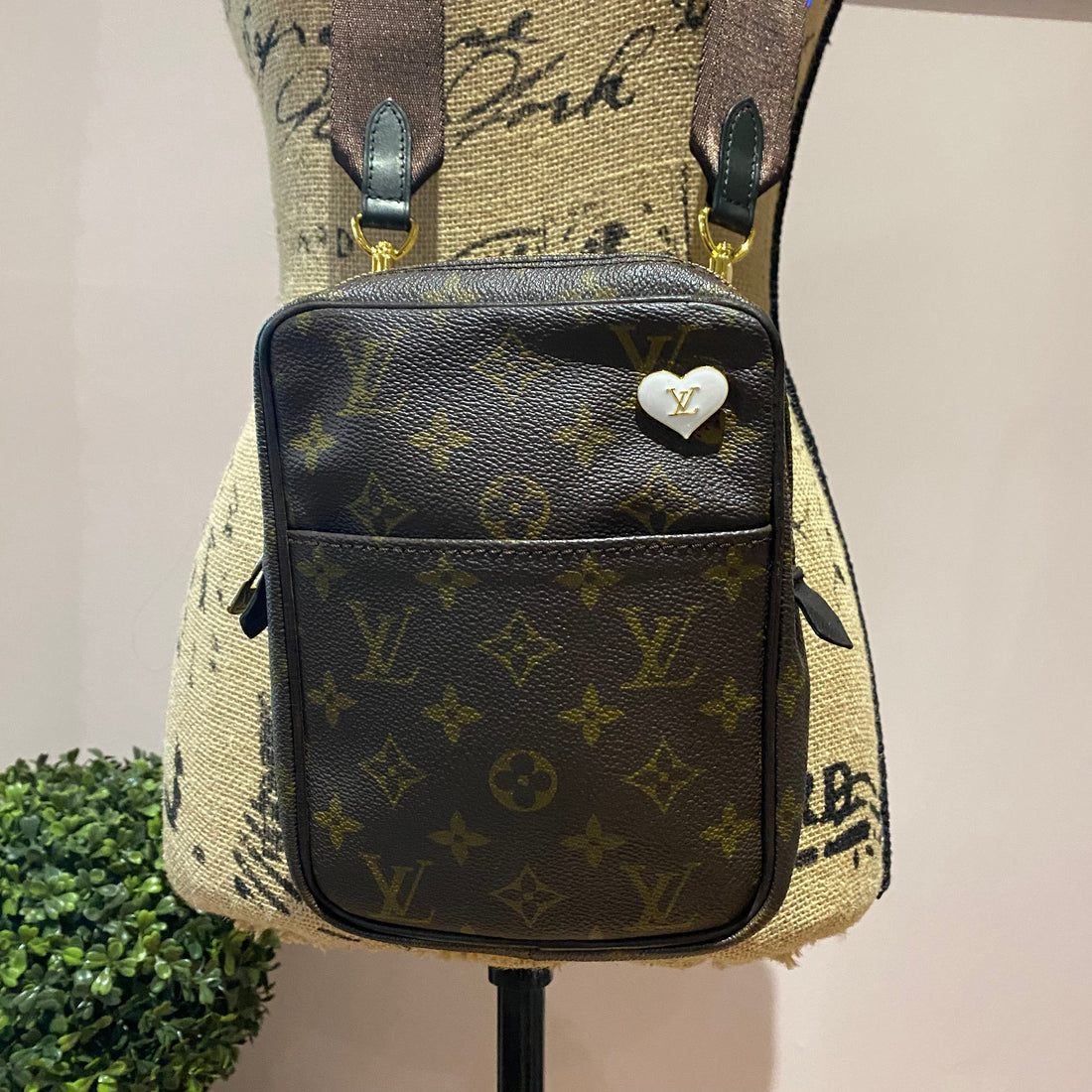 The Junco Crossbody -Prestige Totes Bags Monogram in Brown