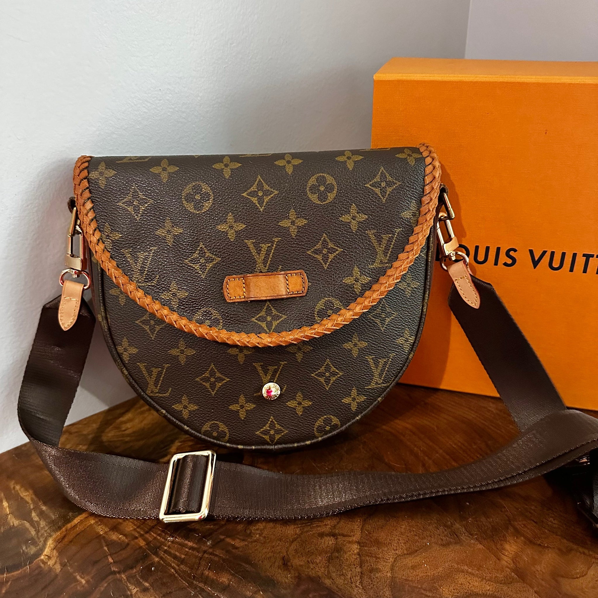 The Dove Crossbody -Prestige Totes Bags Monogram in Tan