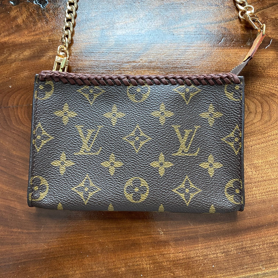 The Junco -Prestige Totes Bags Monogram in Brandy Wristlet