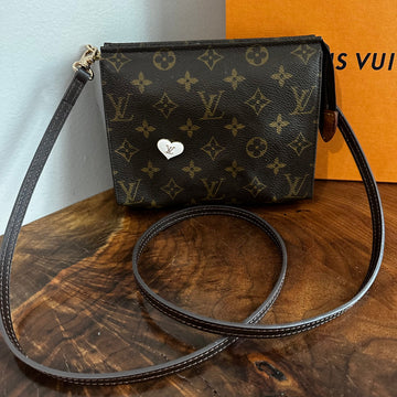 The Cygnet Crossbody -Prestige Totes Bags Monogram in Brown