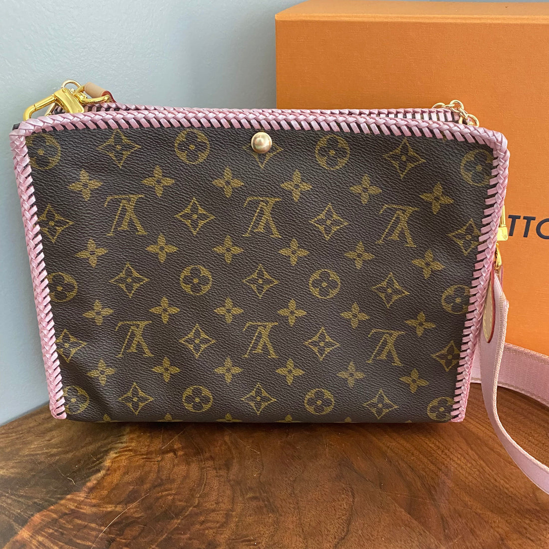 The Swan Crossbody Bag -Prestige Totes Bags Monogram in Blush Pink