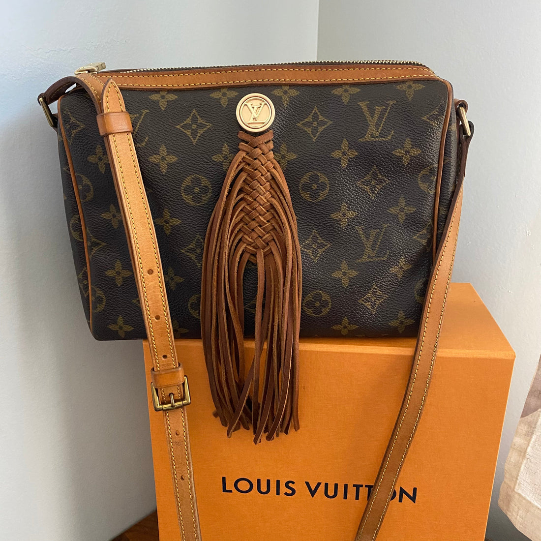 The Partridge Crossbody Bag -Prestige Totes Bags Monogram in Tan Fringe