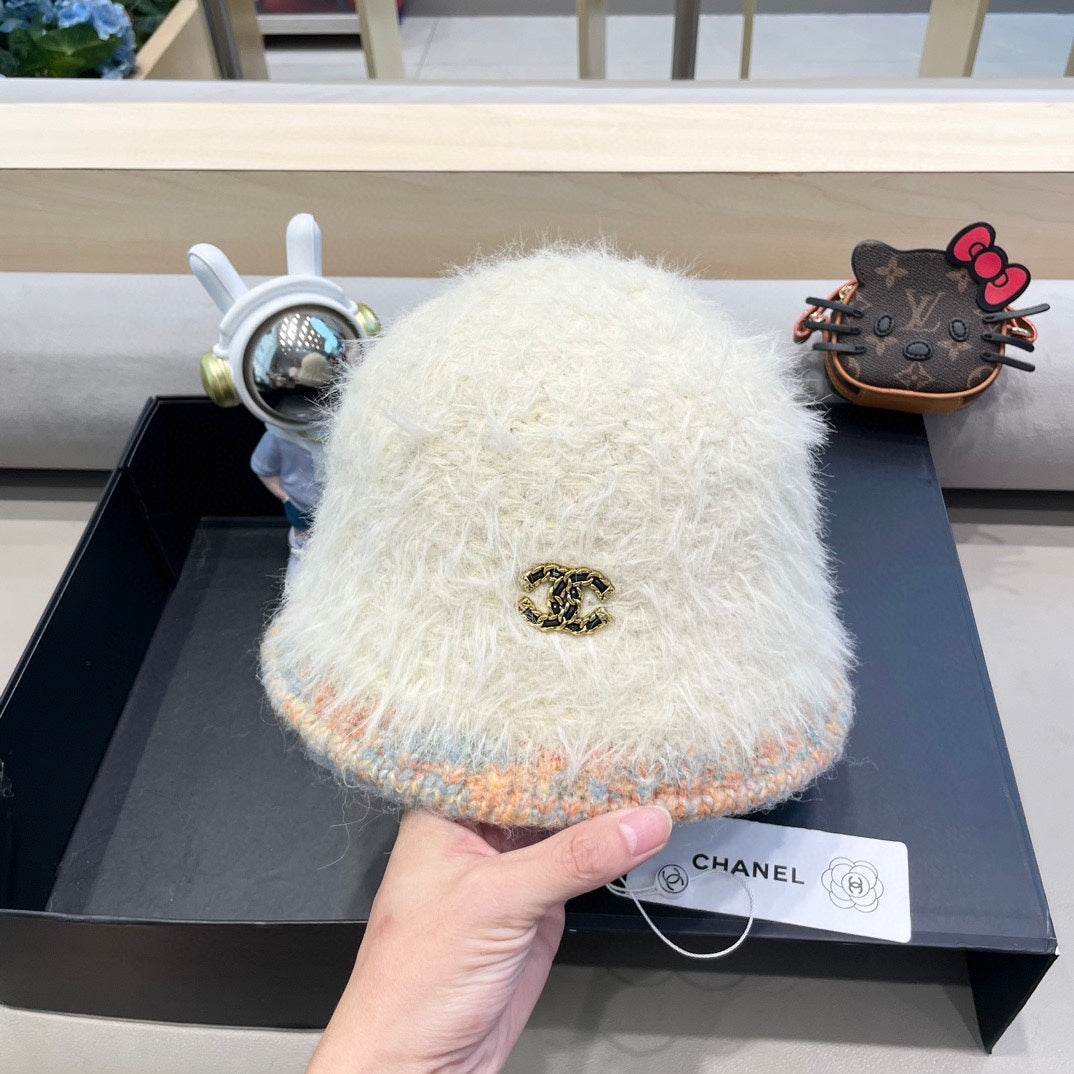CHANEL BUCKET HAT IN BISQUE BEIGE LAMB FUR 419467