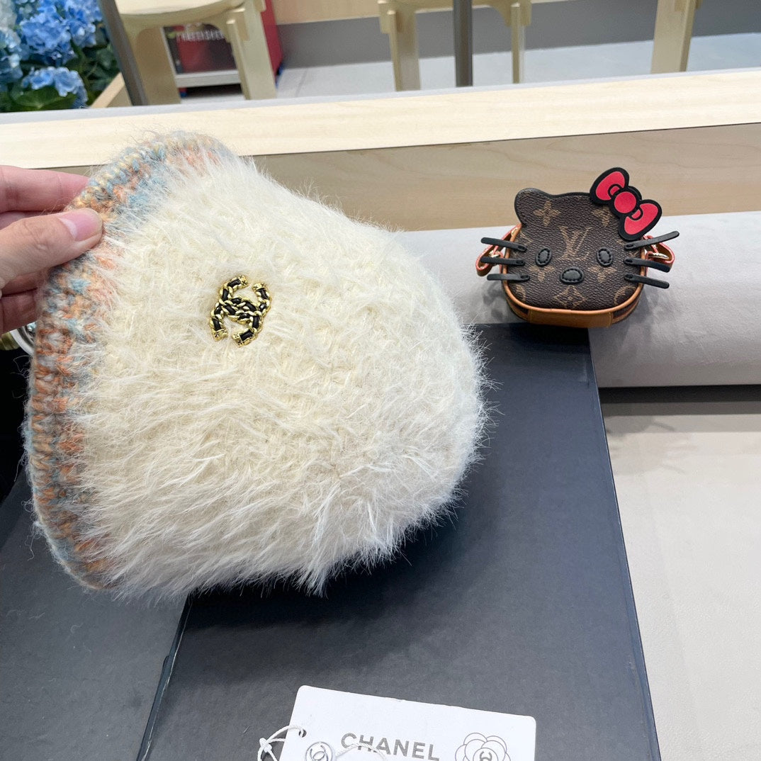 CHANEL BUCKET HAT IN BISQUE BEIGE LAMB FUR 419467