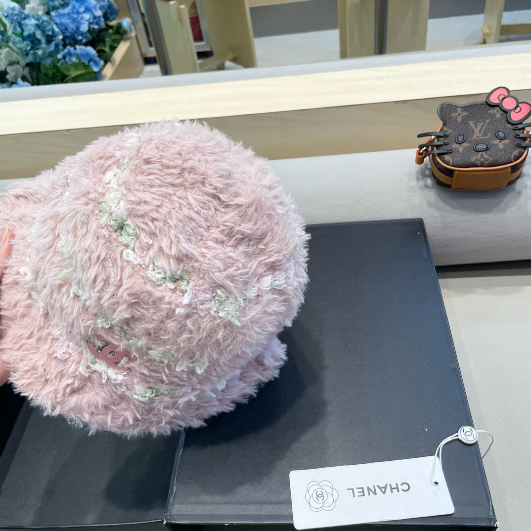 CHANEL BUCKET HAT IN LIGHT PINK FLEECE 421274