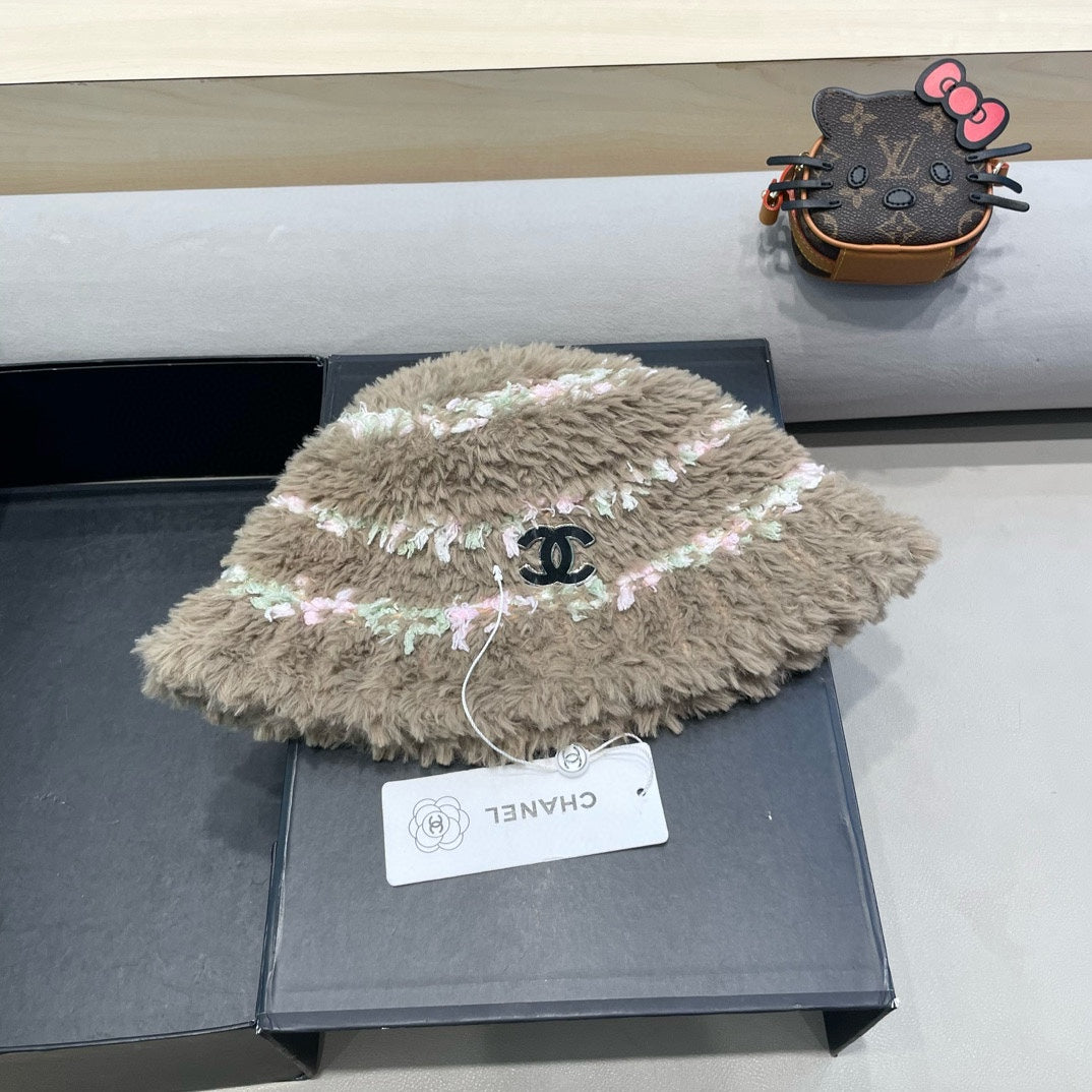 CHANEL BUCKET HAT IN MEDIUM BROWN FLEECE 421276