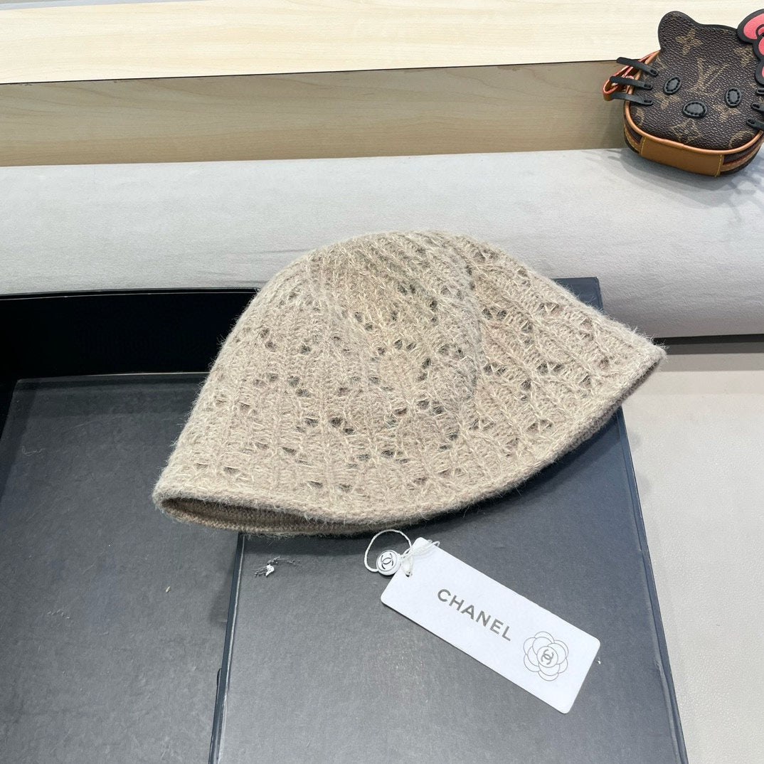 CHANEL BUCKET HAT KHAKI BROWN KNITTED FABRIC WITH RABBIT FUR 428091