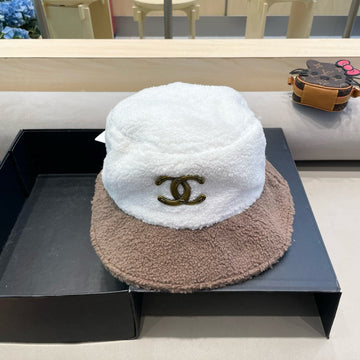 CHANEL BUCKET HAT IN WHITE MIX MEDIUM BROWN LAMB WOOL 431622
