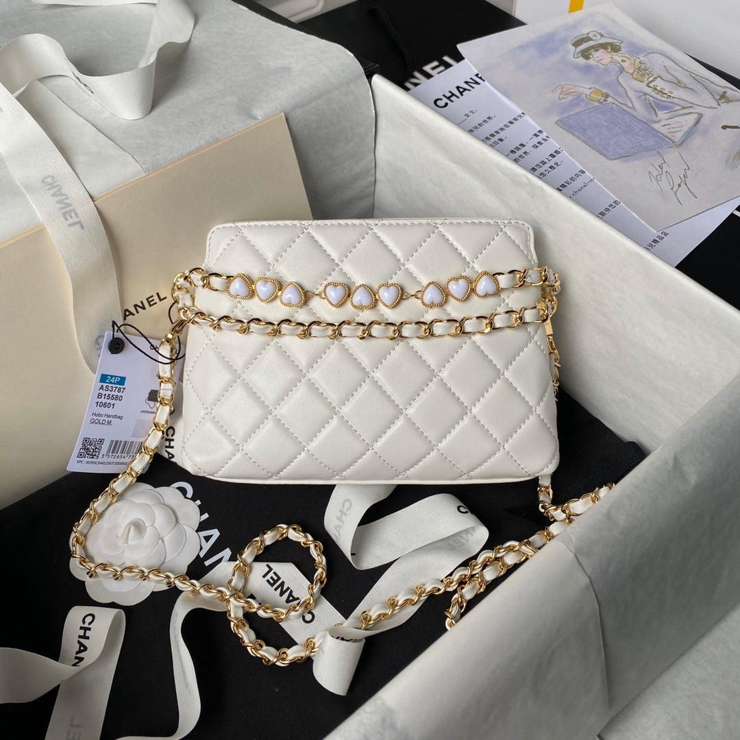 CHANEL 24p clutch with chain 19cm white lambskin