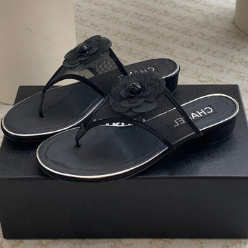 CHANEL camellia thong sandal black lace
