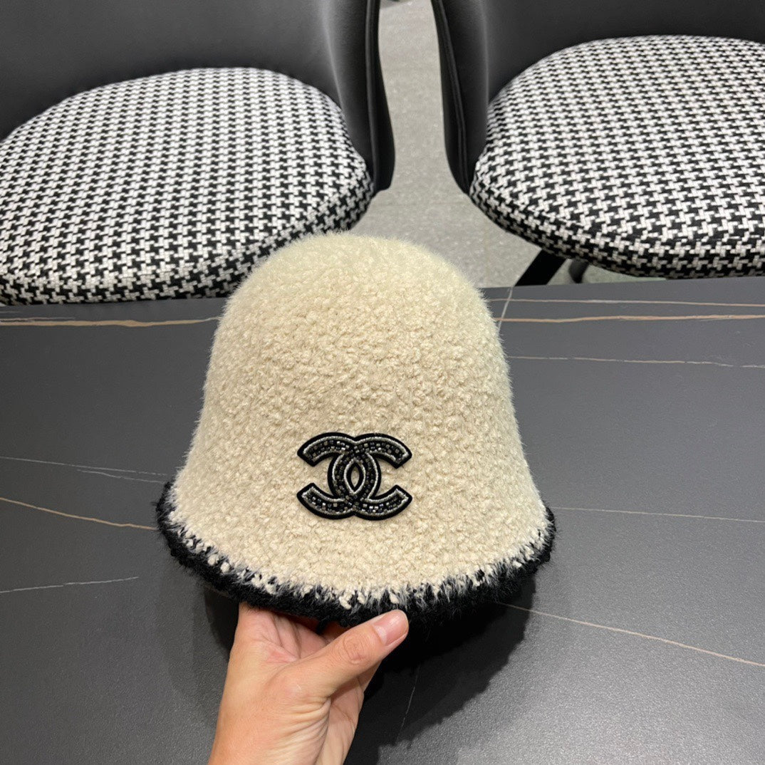 CHANEL BUCKET HAT IN CREAM BEIGE LAMBSWOOL 426106