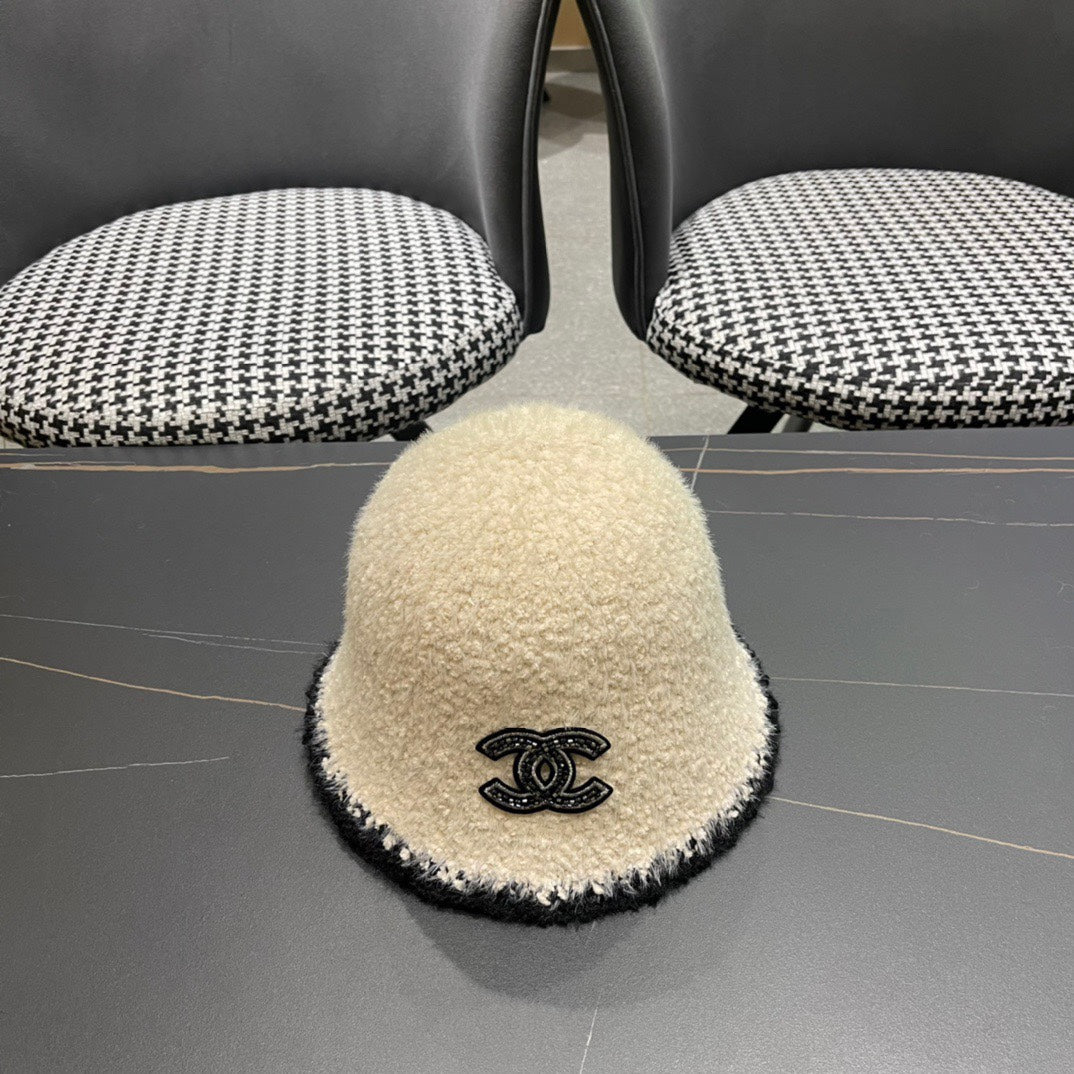 CHANEL BUCKET HAT IN CREAM BEIGE LAMBSWOOL 426106