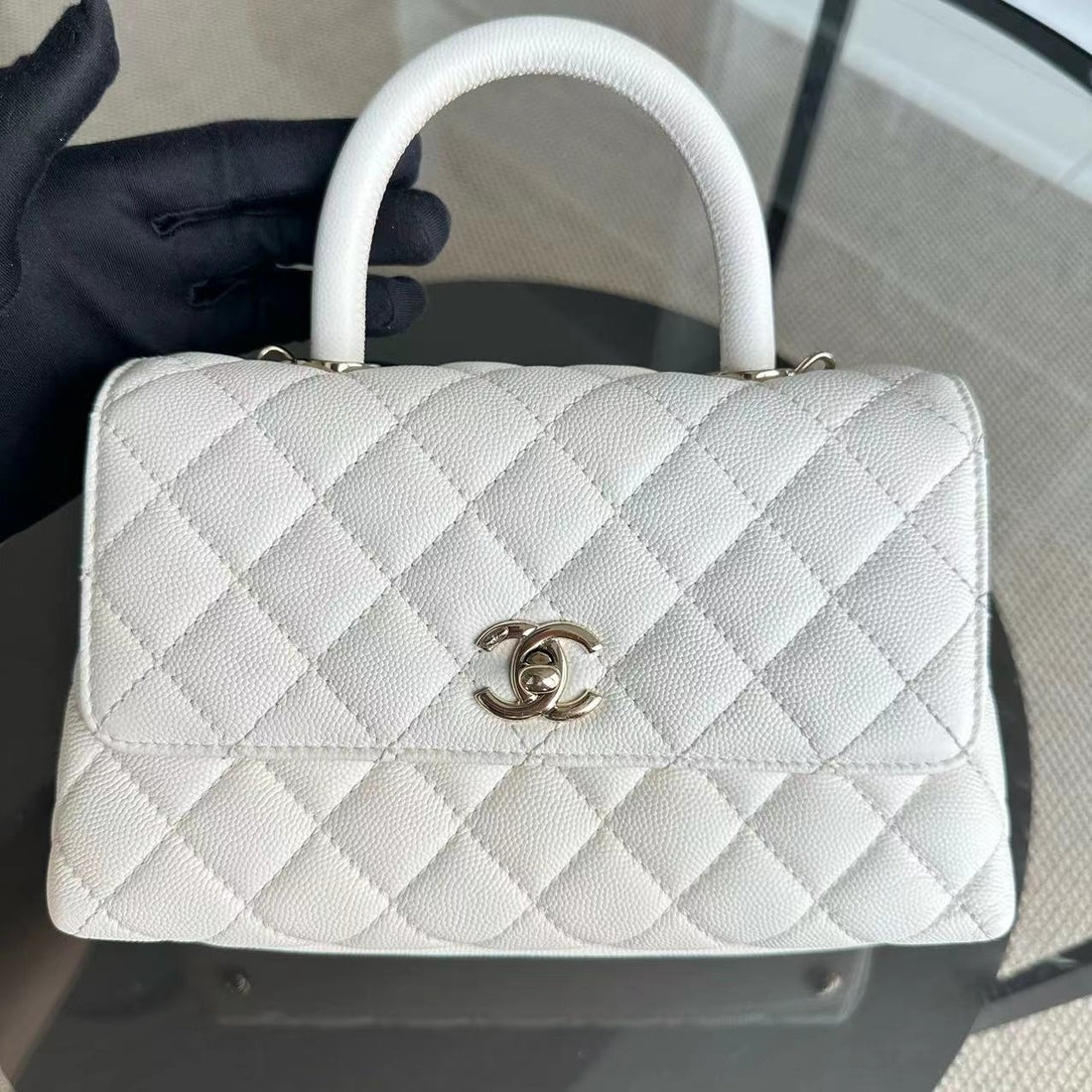 *Microchip* Caviar Coco Handle Small Quilted Calfskin Microchip White GHW