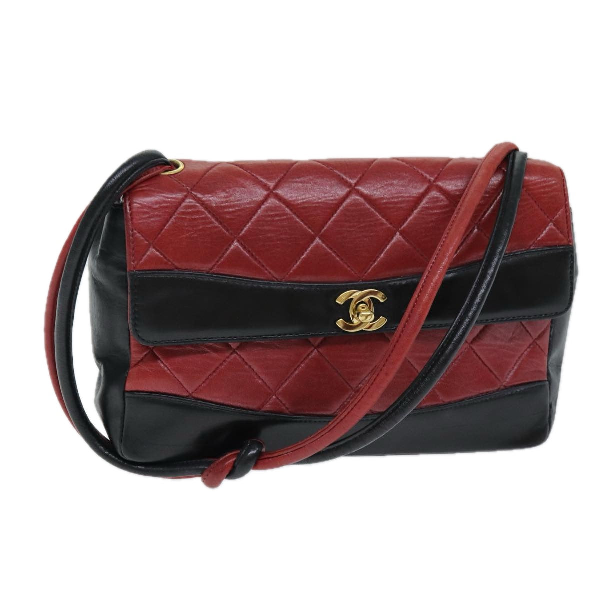 Top Quality Chanel Matelasse Turn Lock Shoulder Bag Lamb Skin Black Red CC Auth yk13361
